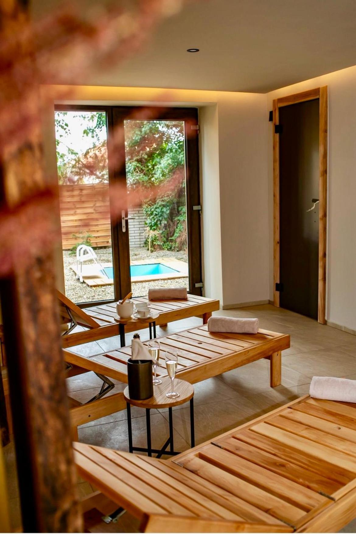 Golden Golem Hotel & Spa Prag Dış mekan fotoğraf
