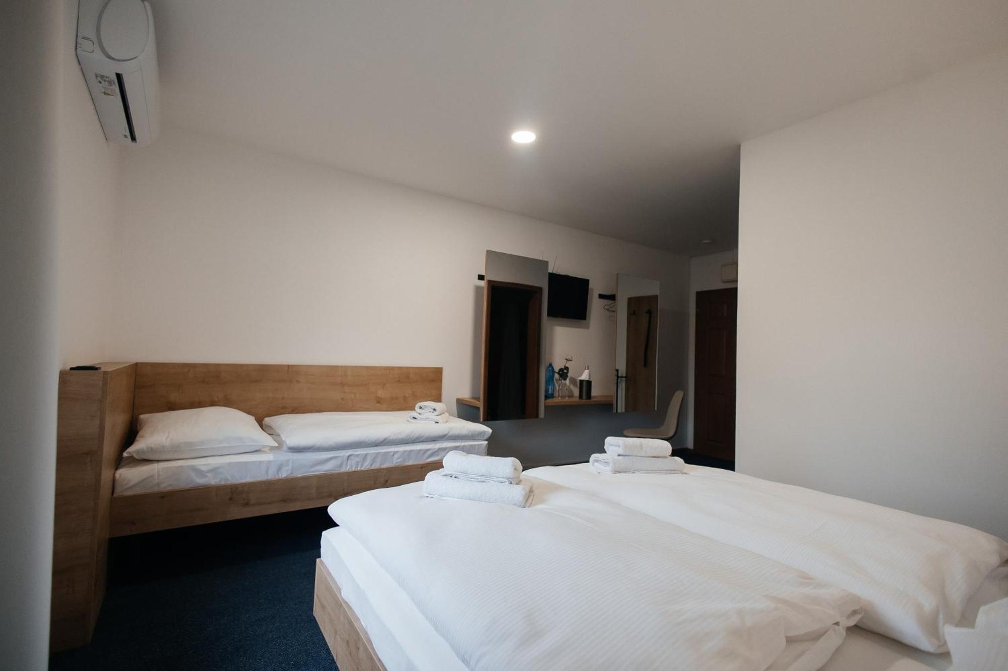 Golden Golem Hotel & Spa Prag Dış mekan fotoğraf