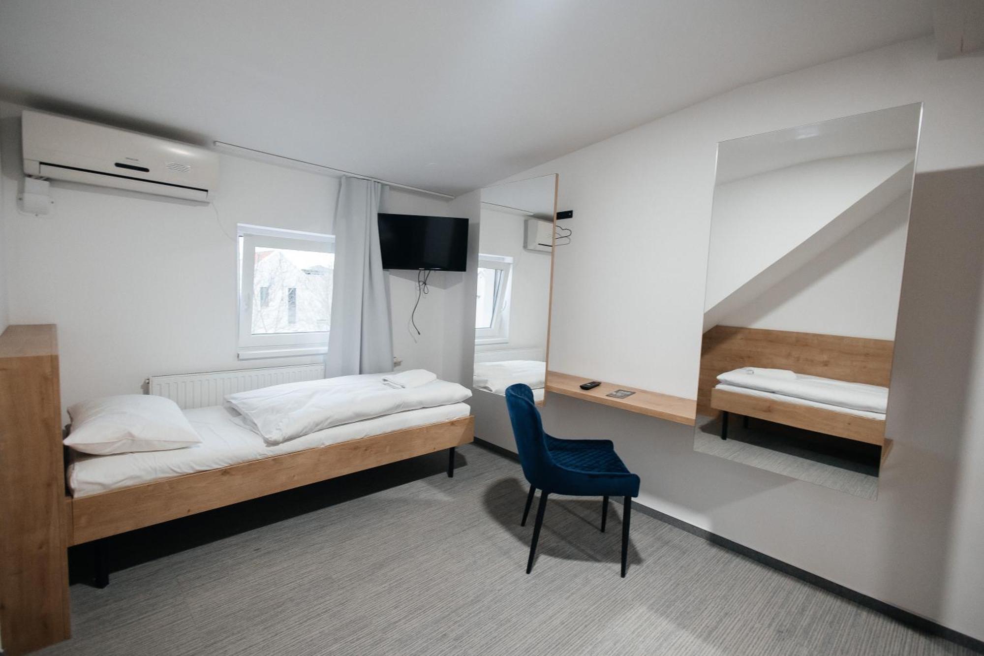 Golden Golem Hotel & Spa Prag Dış mekan fotoğraf