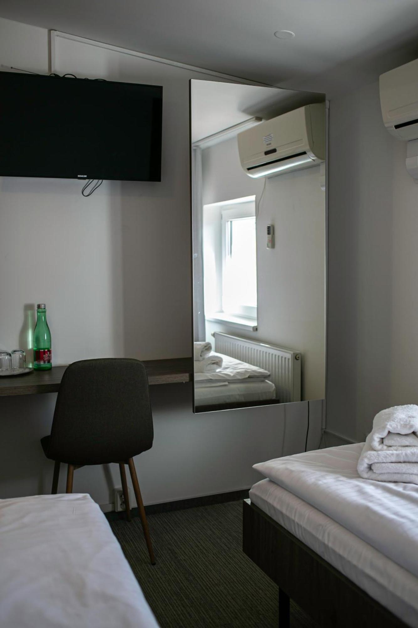 Golden Golem Hotel & Spa Prag Dış mekan fotoğraf