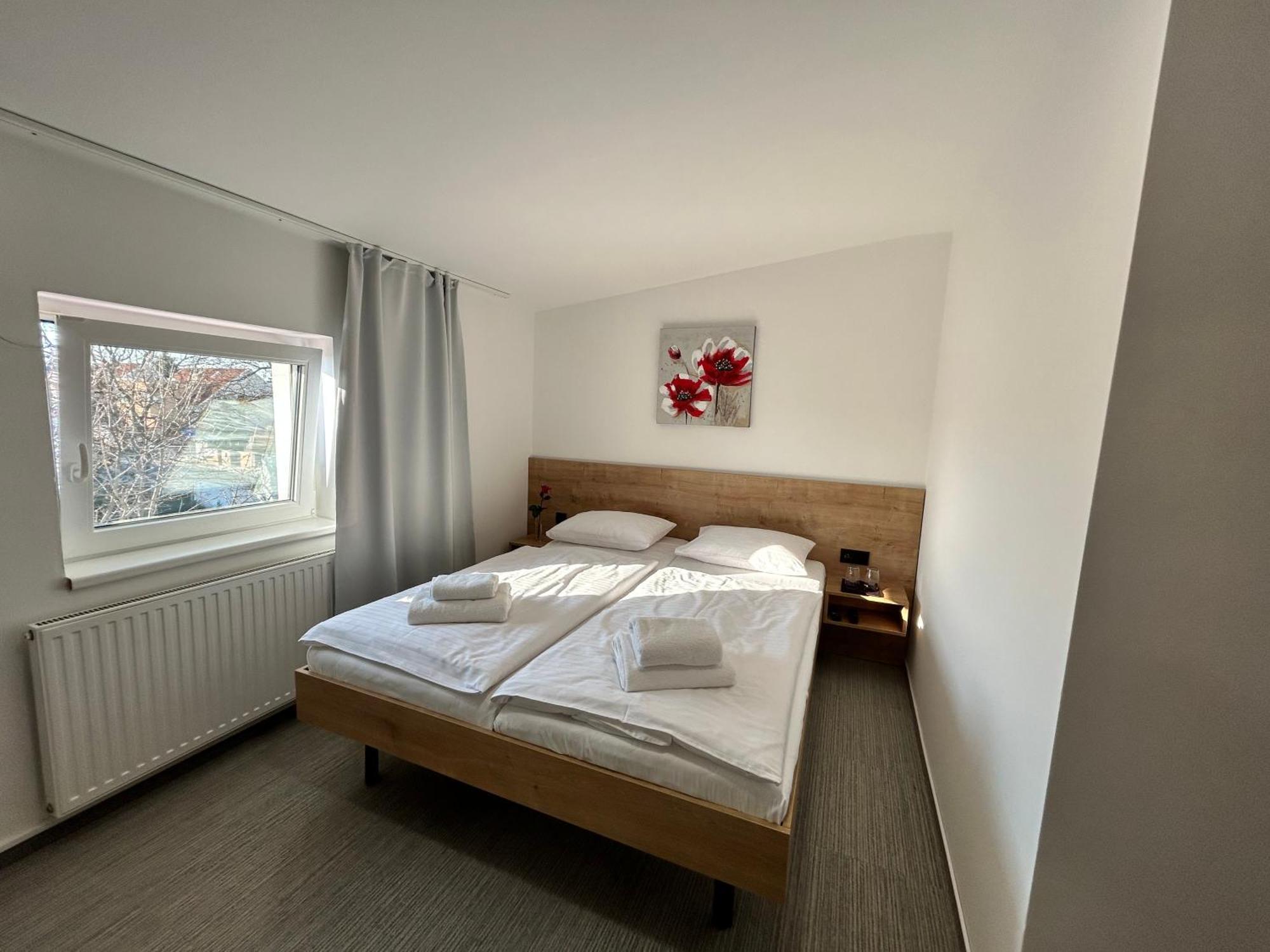 Golden Golem Hotel & Spa Prag Dış mekan fotoğraf