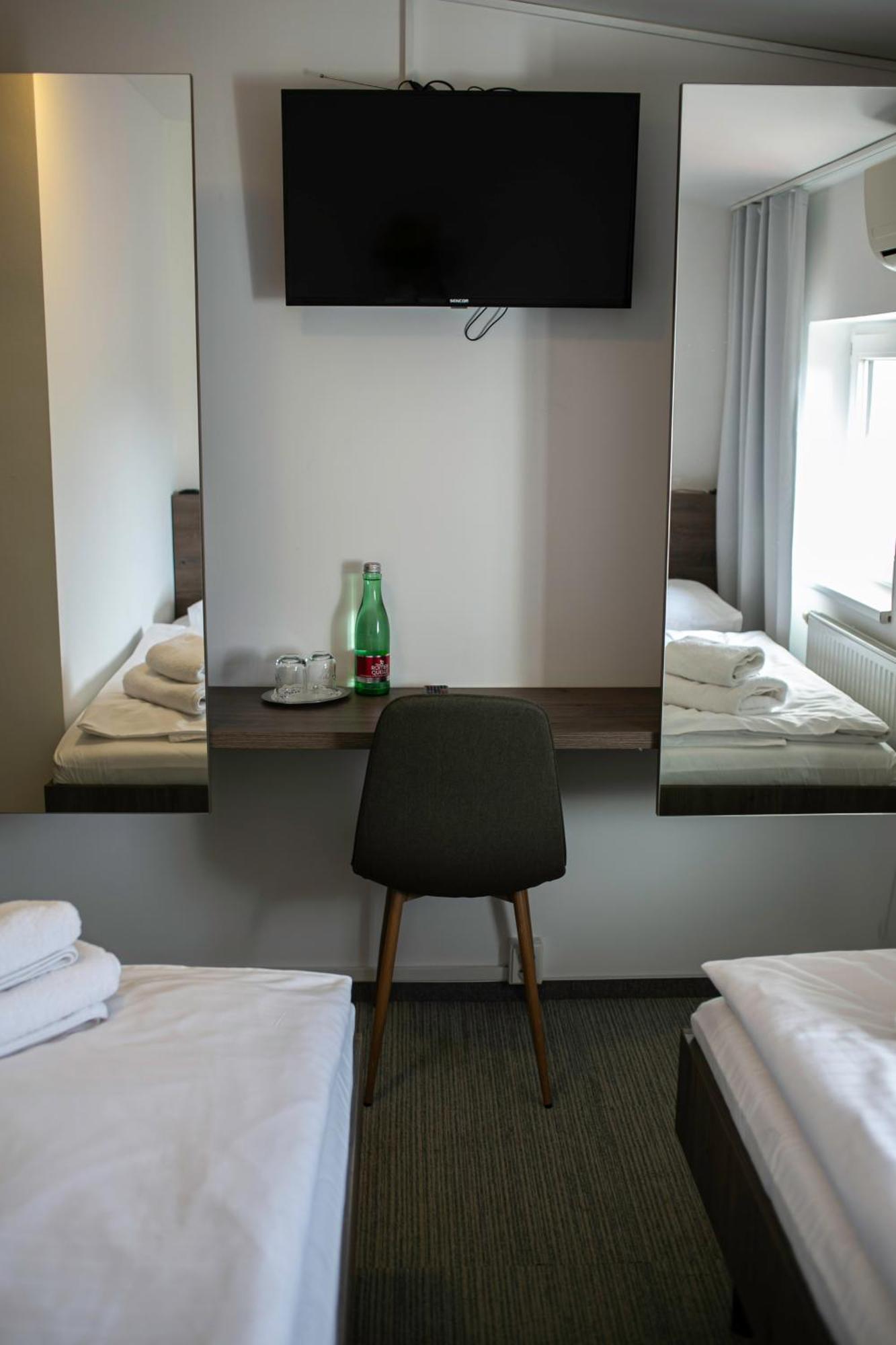 Golden Golem Hotel & Spa Prag Dış mekan fotoğraf